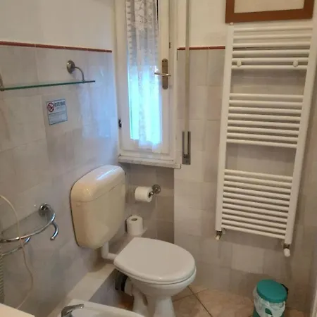 فندق مبيت وإفطار B&B Alla Villa 3*